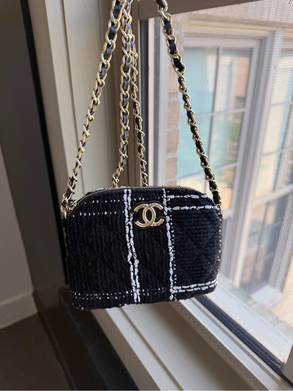 Chanel Beauty Tweed Shell Chain Bag GWP